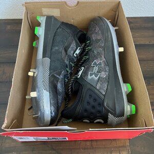 NEW Under Armour Men's UA Harper 8 Low ST Cleats Black-Metallic Silver